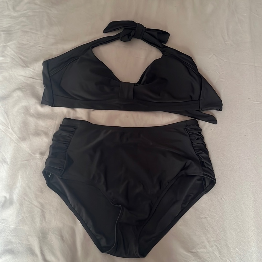 New Never Two Piece Bikini Set Swimsuits from Amazon Size L